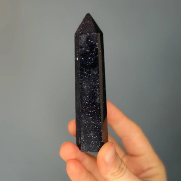 Blue Sandstone Crystal Point Tower - Picture 3 of 6